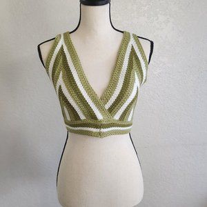 NWT WOMEN'S HALTER CROCHET TOP SIZE S